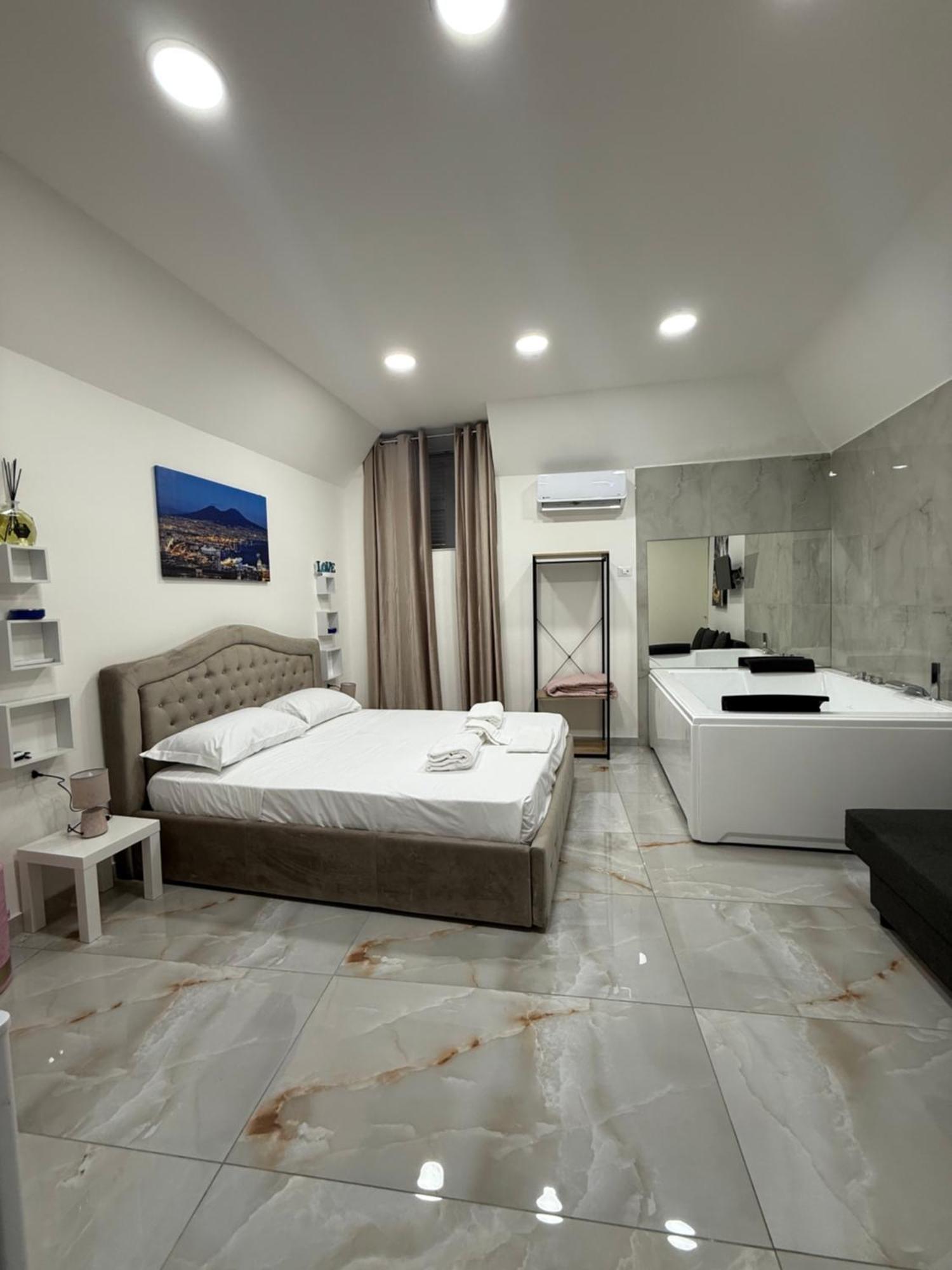 Caracciolo Suites 36 Napoli Dış mekan fotoğraf